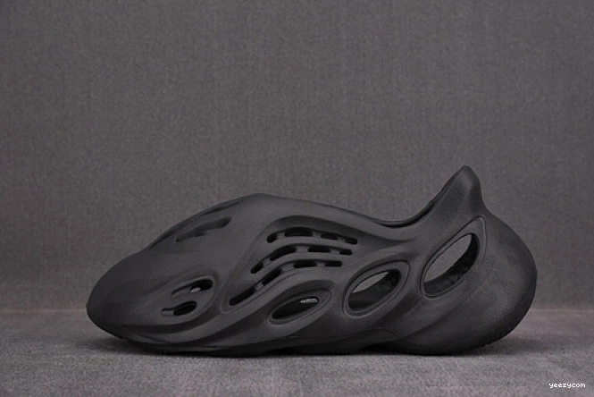 Foam Adidas RNNR Onyx Yeezy HP8739 0823